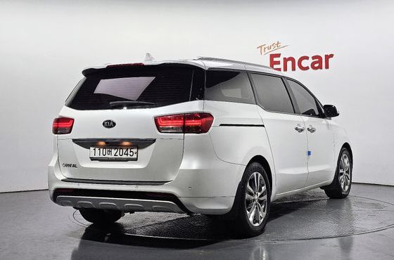 Kia Carnival 9-seater Prestige — пробег 204 834 км — фото 2 из 5