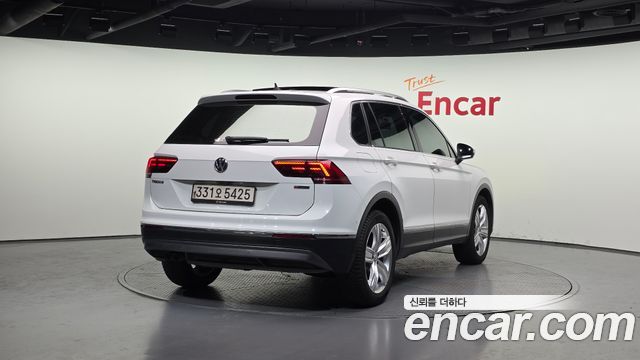 Volkswagen Tiguan 2.0 TDI 4Motion Prestige — пробег 215 166 км — фото 2 из 5