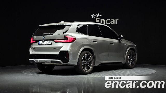 BMW X1 xDrive 20i M Sport — пробег 19 254 км — фото 2 из 5