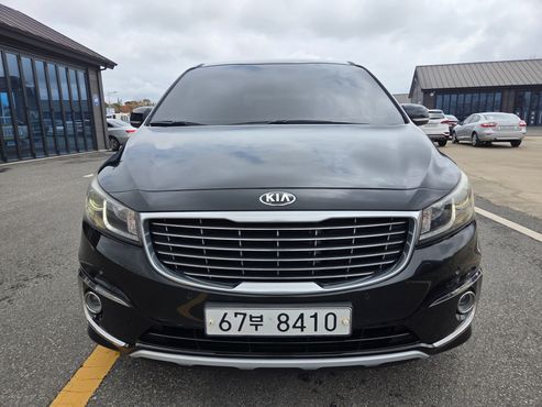 Kia Carnival 9-seater Prestige — пробег 174 000 км — фото 3 из 5