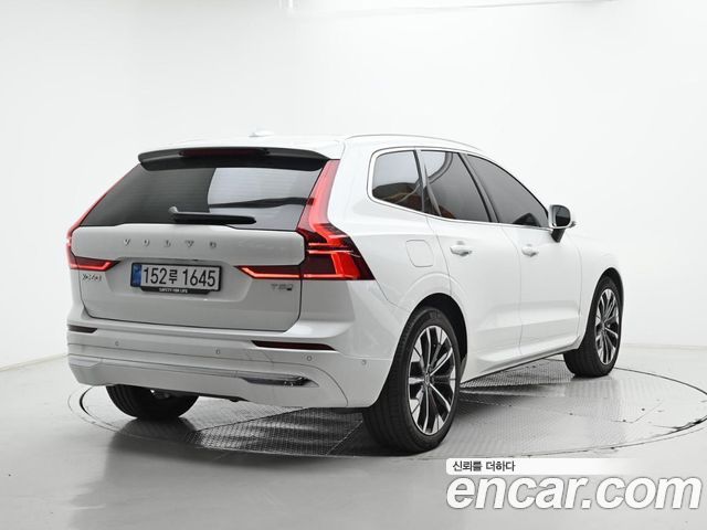 Volvo XC60 T8 Ultra Bright — пробег 4 980 км — фото 2 из 5