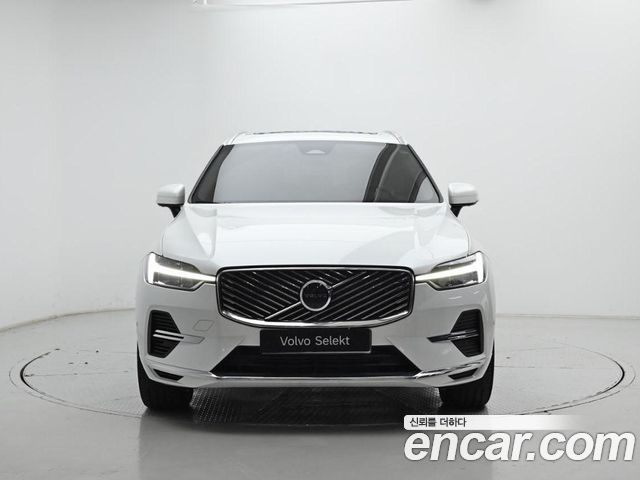 Volvo XC60 T8 Ultra Bright — пробег 4 980 км — фото 3 из 5