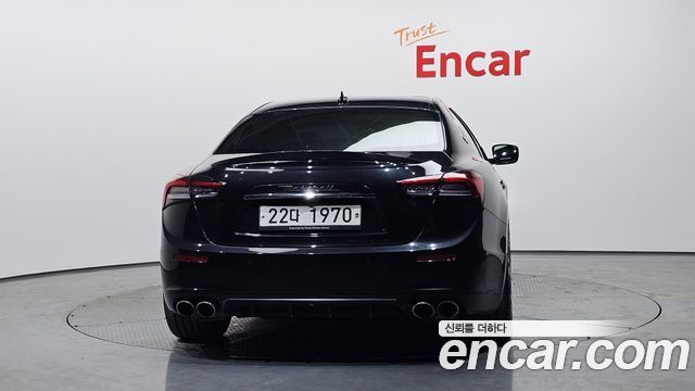 Maserati Ghibli из Кореи Encar