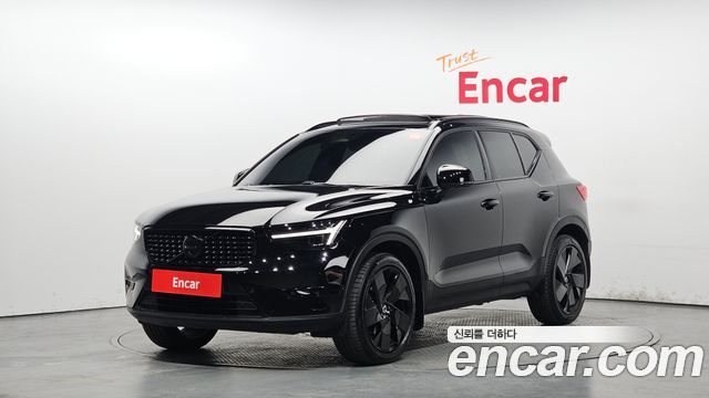 Volvo XC40 B4 Black Edition — пробег 14 948 км — фото 1 из 5