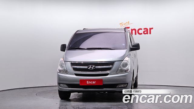 Hyundai Starex 4WD 12-Seater Wagon CVX Luxury — пробег 245 949 км — фото 3 из 5