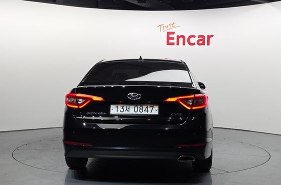 Hyundai Sonata 2.0 Smart — пробег 105 174 км — фото 4 из 5