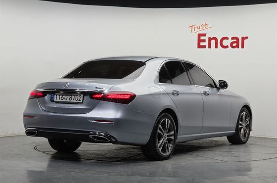 Mercedes-Benz E-Class E350 4MATIC Avantgarde — пробег 72 565 км — фото 2 из 5