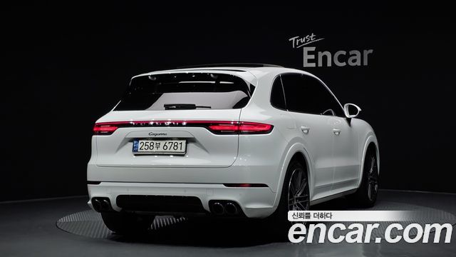 Porsche Cayenne 3.0 — пробег 69 889 км — фото 2 из 5