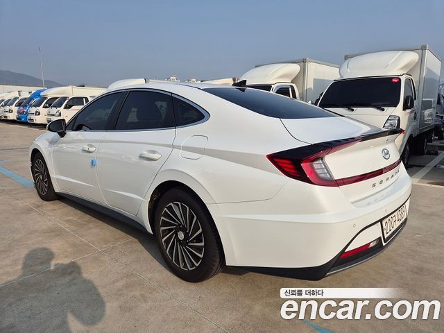 Hyundai Sonata Premium Plus — пробег 32 032 км — фото 2 из 5