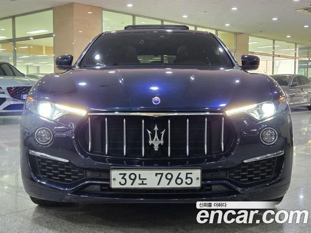 Maserati Levante из Кореи Encar