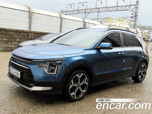 Kia Niro Signature — пробег 125 280 км — фото 2 из 5