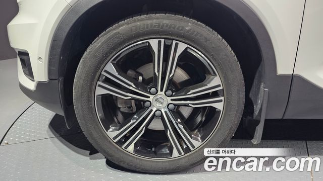 Volvo XC40 из Кореи Encar
