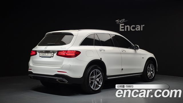 Mercedes-Benz GLC-Class GLC350e 4MATIC AMG Line — пробег 62 656 км — фото 2 из 5