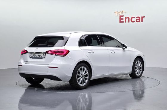 Mercedes-Benz A-Class A220 Hatchback — пробег 72 883 км — фото 2 из 5
