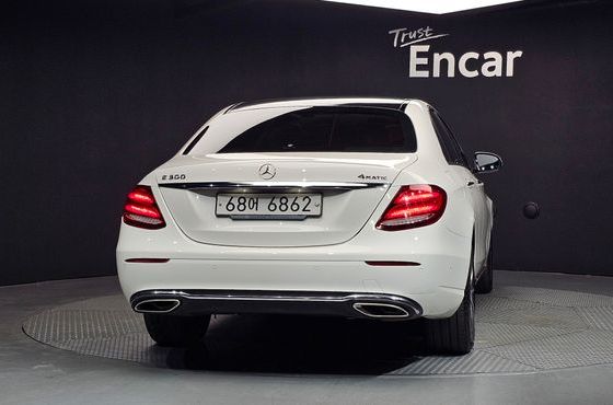 Mercedes-Benz E-Class E300 4MATIC Avnatgarde — пробег 104 412 км — фото 4 из 5