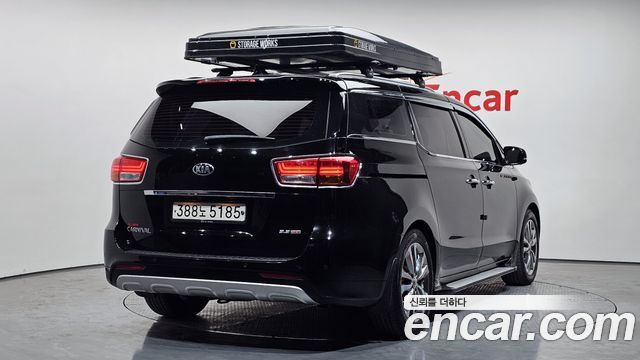 Kia Carnival Gasoline 9-seater Noblesse — пробег 104 584 км — фото 2 из 5