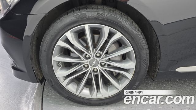 Hyundai Genesis из Кореи Encar
