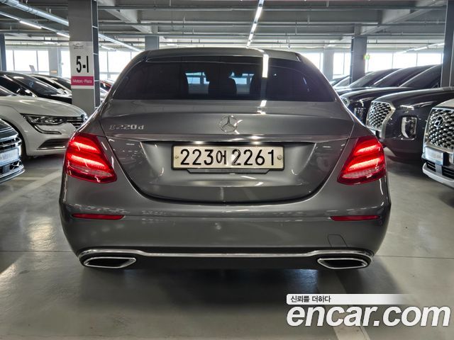 Mercedes-Benz E-Class E220d Avantgarde — пробег 94 535 км — фото 5 из 5