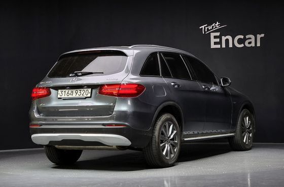 Mercedes-Benz GLC-Class GLC350e 4MATIC Premium — пробег 70 707 км — фото 2 из 5