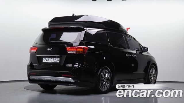 Kia Carnival из Кореи Encar