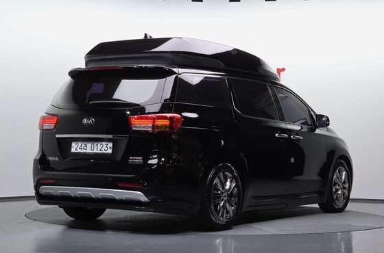 Kia Carnival Gasoline 9-seater Hi-Limousine Noblesse — пробег 101 103 км — фото 2 из 5