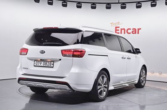 Kia Carnival 9-seater Prestige — пробег 134 443 км — фото 2 из 5