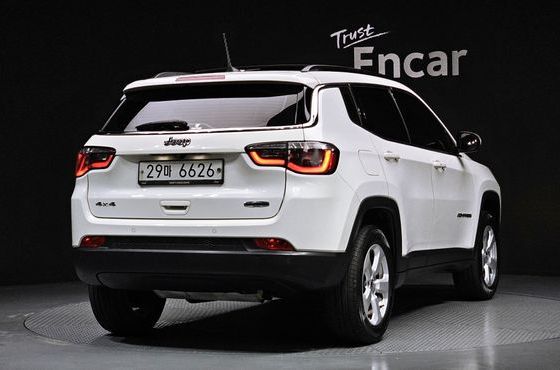 Jeep Compass 2.4 Longitude AWD — пробег 82 606 км — фото 2 из 5