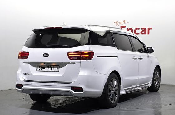 Kia Carnival 9-Seater Prstige — пробег 125 429 км — фото 2 из 5