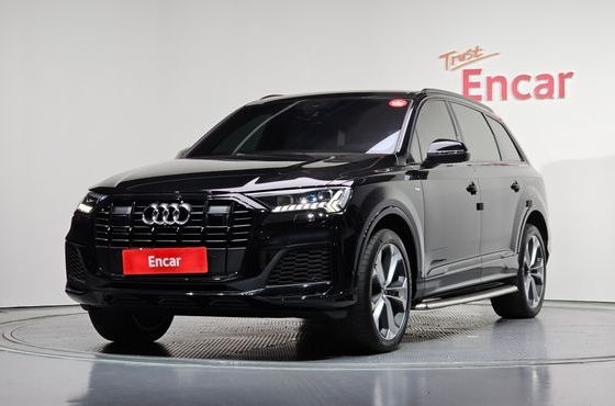 Audi Q7 55 TFSI Quattro Premium — пробег 30 970 км — фото 1 из 5