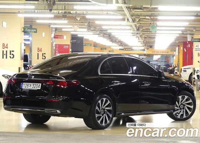 Mercedes-Benz E-Class из Кореи Encar