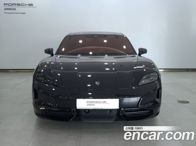 Porsche Taycan Turbo S — пробег 5 200 км — фото 3 из 5