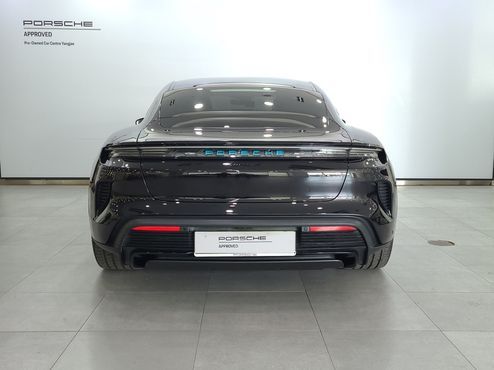 Porsche Taycan Turbo S — пробег 5 200 км — фото 4 из 5