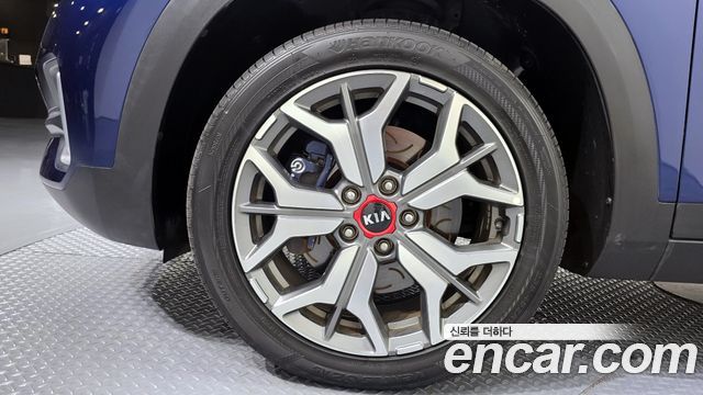 Kia Seltos из Кореи Encar
