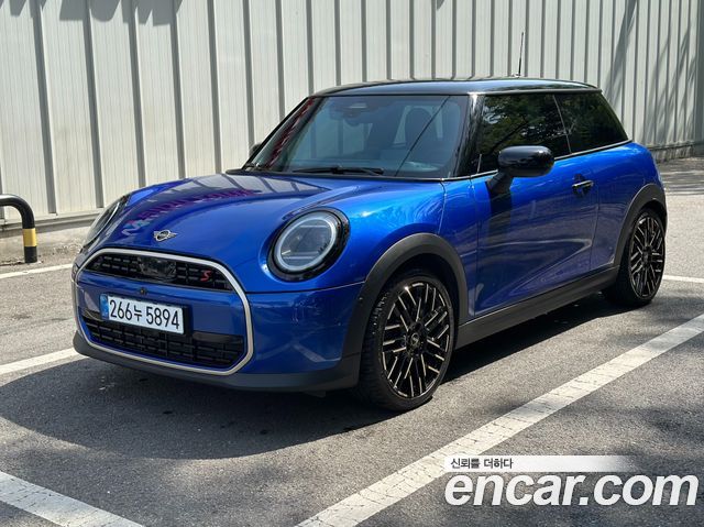 Mini Cooper Favoured — пробег 37 000 км — фото 1 из 5