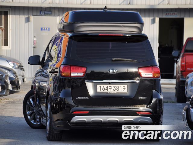 Kia Carnival из Кореи Encar