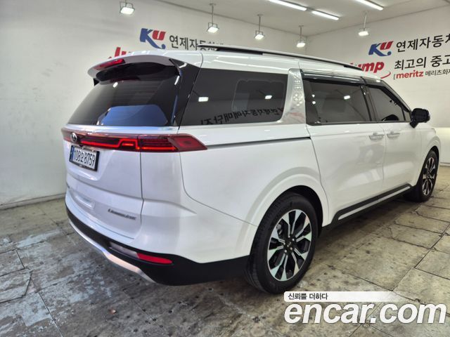 Kia Carnival 7-Seater Signature — пробег 47 922 км — фото 4 из 5