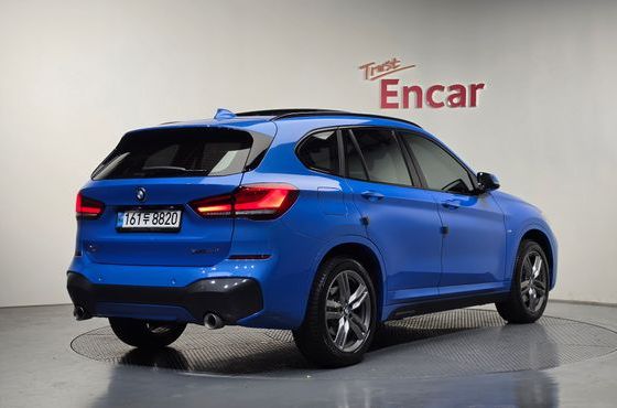 BMW X1 xDrive 20i M Sport — пробег 65 606 км — фото 2 из 5