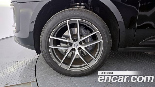 Porsche Macan 2.0 95B — пробег 2 674 км — фото 5 из 5