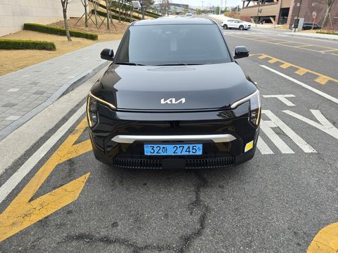 Kia EV3 Standard 2WD Air — пробег 3 800 км — фото 1 из 5