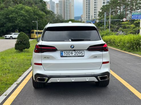 BMW X5 xDrive 30d M Sport — пробег 5 100 км — фото 4 из 5