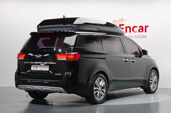Kia Carnival 9-seater Hi-Limousine Prestige High roof — пробег 86 151 км — фото 2 из 5