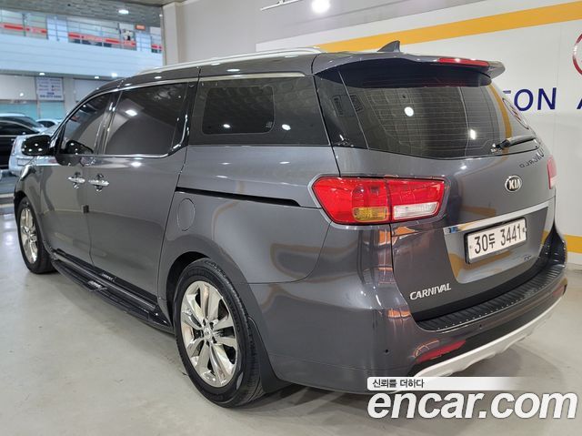 Kia Carnival из Кореи Encar