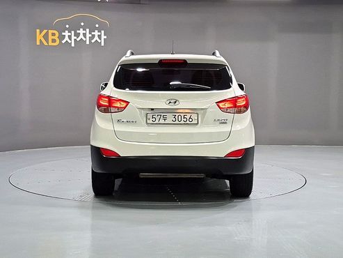 Hyundai Tucson Diesel 2WD LX20 Luxury — пробег 122 522 км — фото 4 из 5