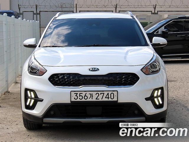 Kia Niro 1.6 HEV Prestige — пробег 37 599 км — фото 1 из 5