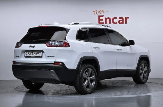 Jeep Cherokee 2.4 Limited AWD — пробег 56 456 км — фото 2 из 5