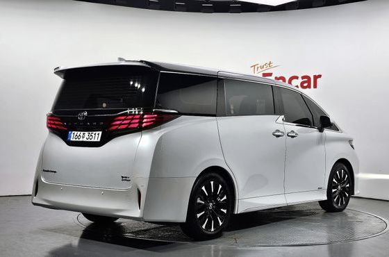 Toyota Alphard 2.5 HEV Executive AWD — пробег 21 180 км — фото 2 из 5