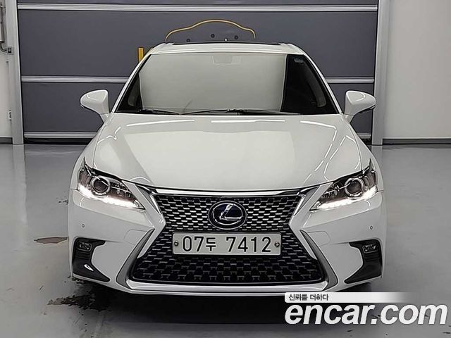 Lexus CT200h из Кореи Encar