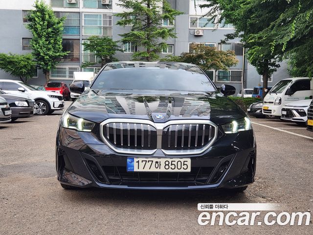 BMW 5-Series 520i M Sport — пробег 51 000 км — фото 1 из 5
