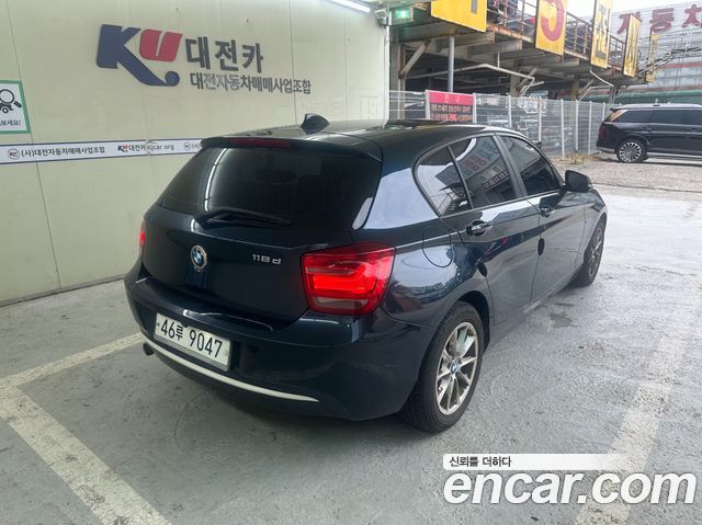 BMW 1-Series 118d Urban 5Dr — пробег 80 220 км — фото 2 из 5