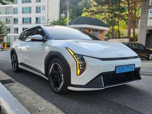 Kia EV4 Long Range 2WD Earth — пробег 726 км — фото 3 из 5